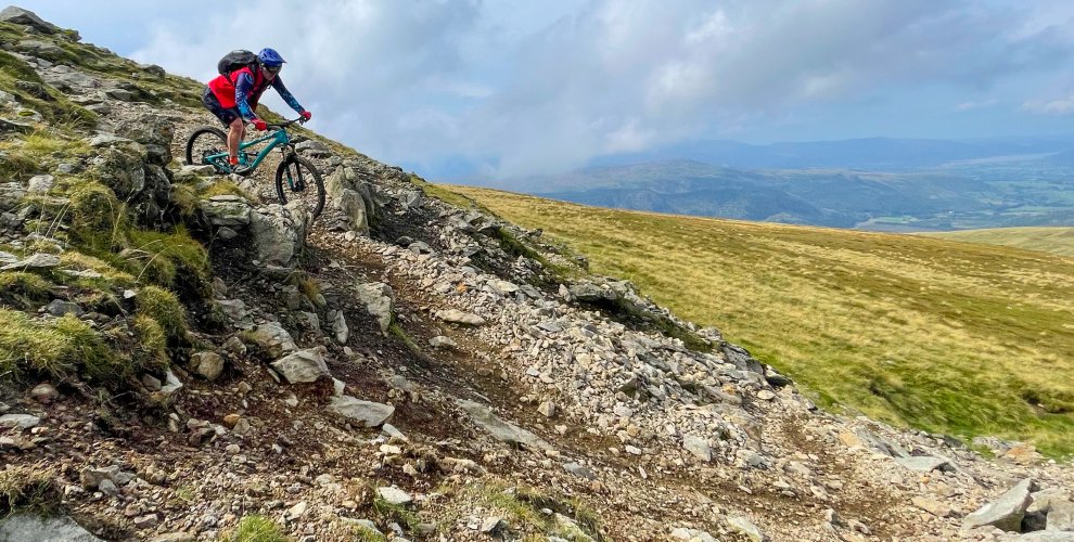 helvellyn mountain bike sticks pass