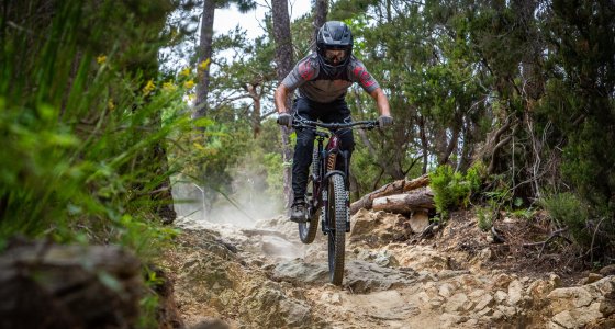 Aggressive enduro bike Finale